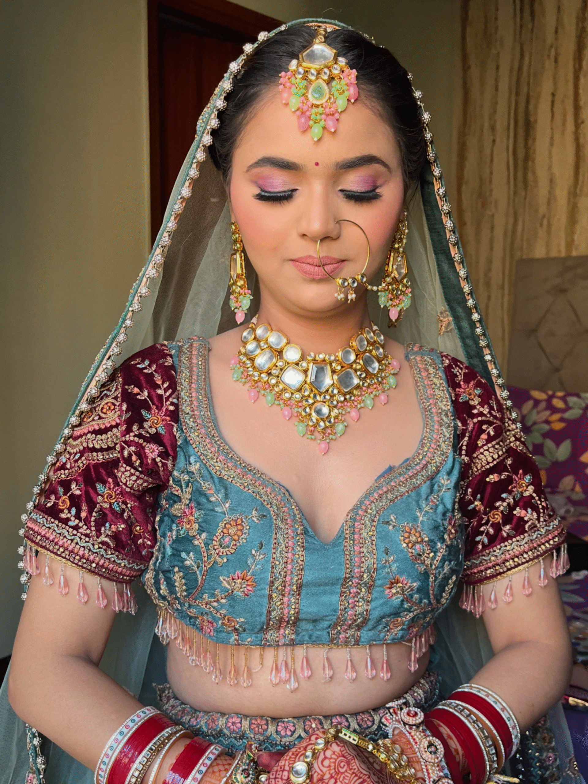 Freelance Makeup Artist Near Me: How to Find the Perfect Glam Partner for Your Special Day